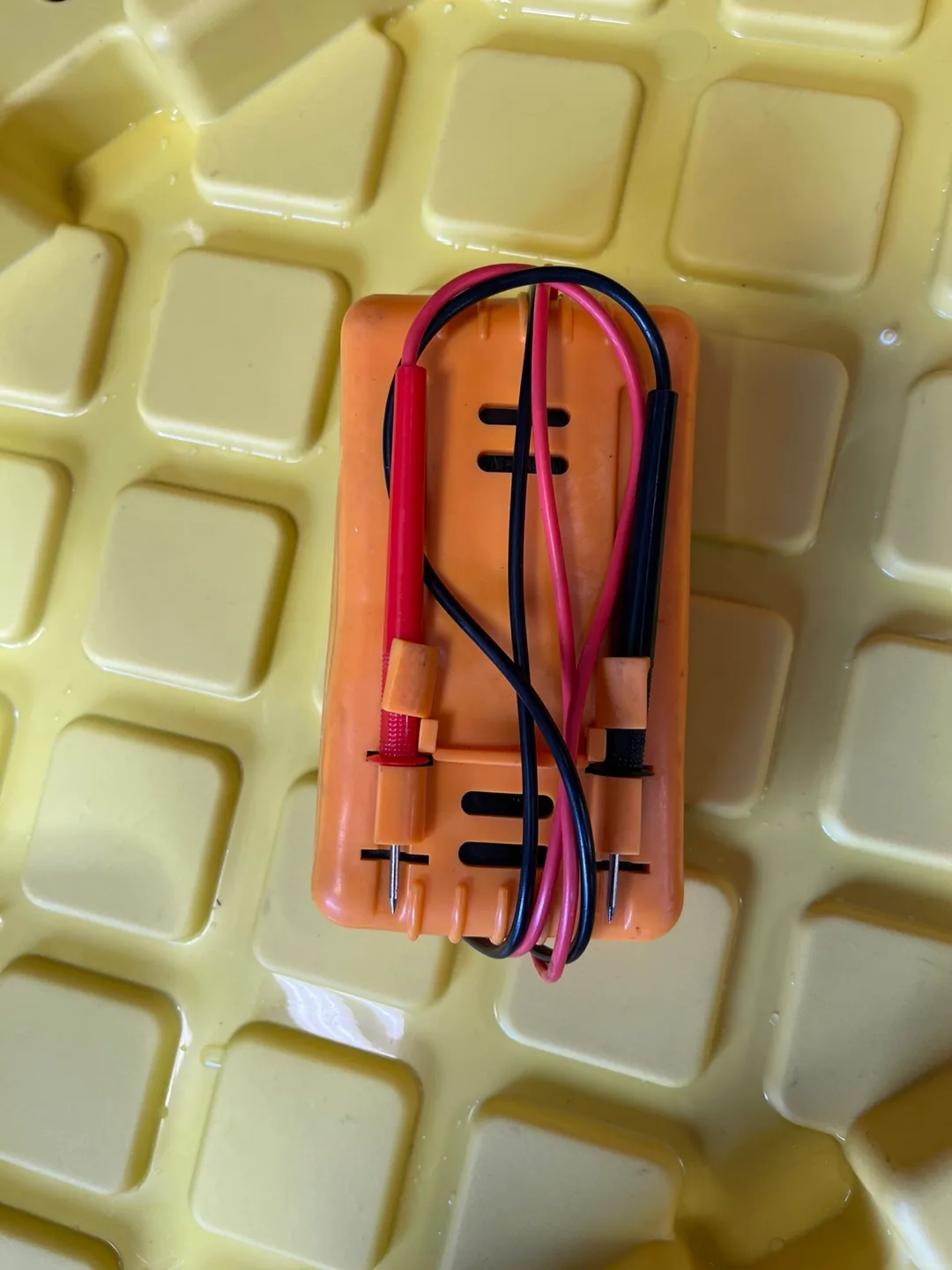 Omega Digital Multimeter with Test Leads thumbnail