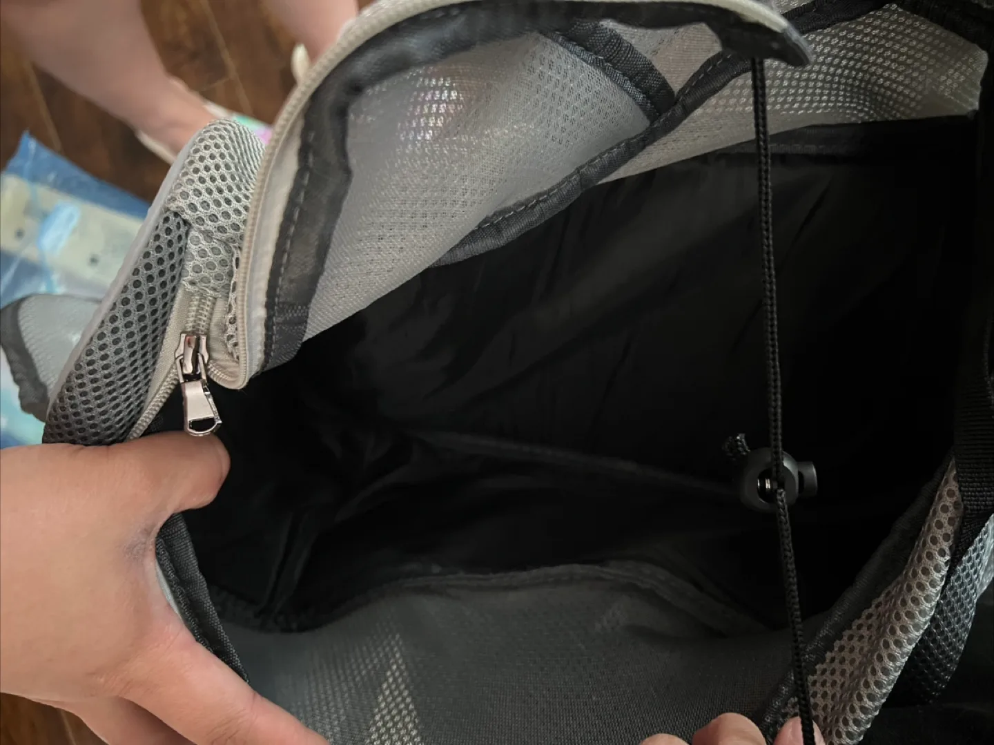 Pet Carrier  Sling Bag image indicator(4)