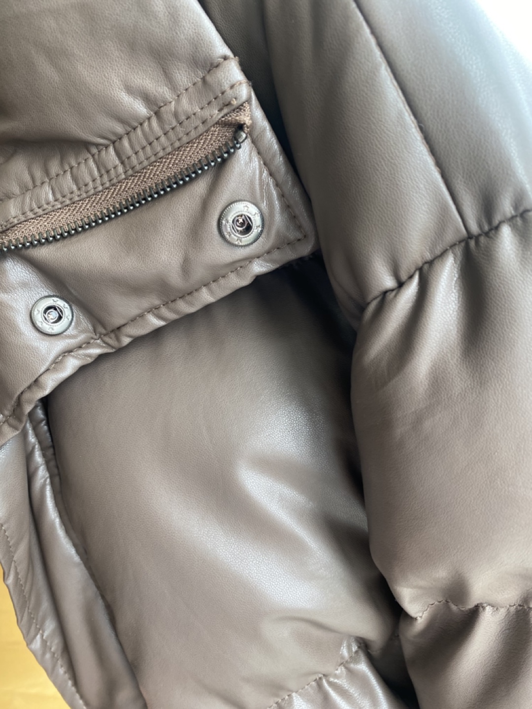 Faux Brown leather cropped Puffer Jacket from South Korea - photo 3