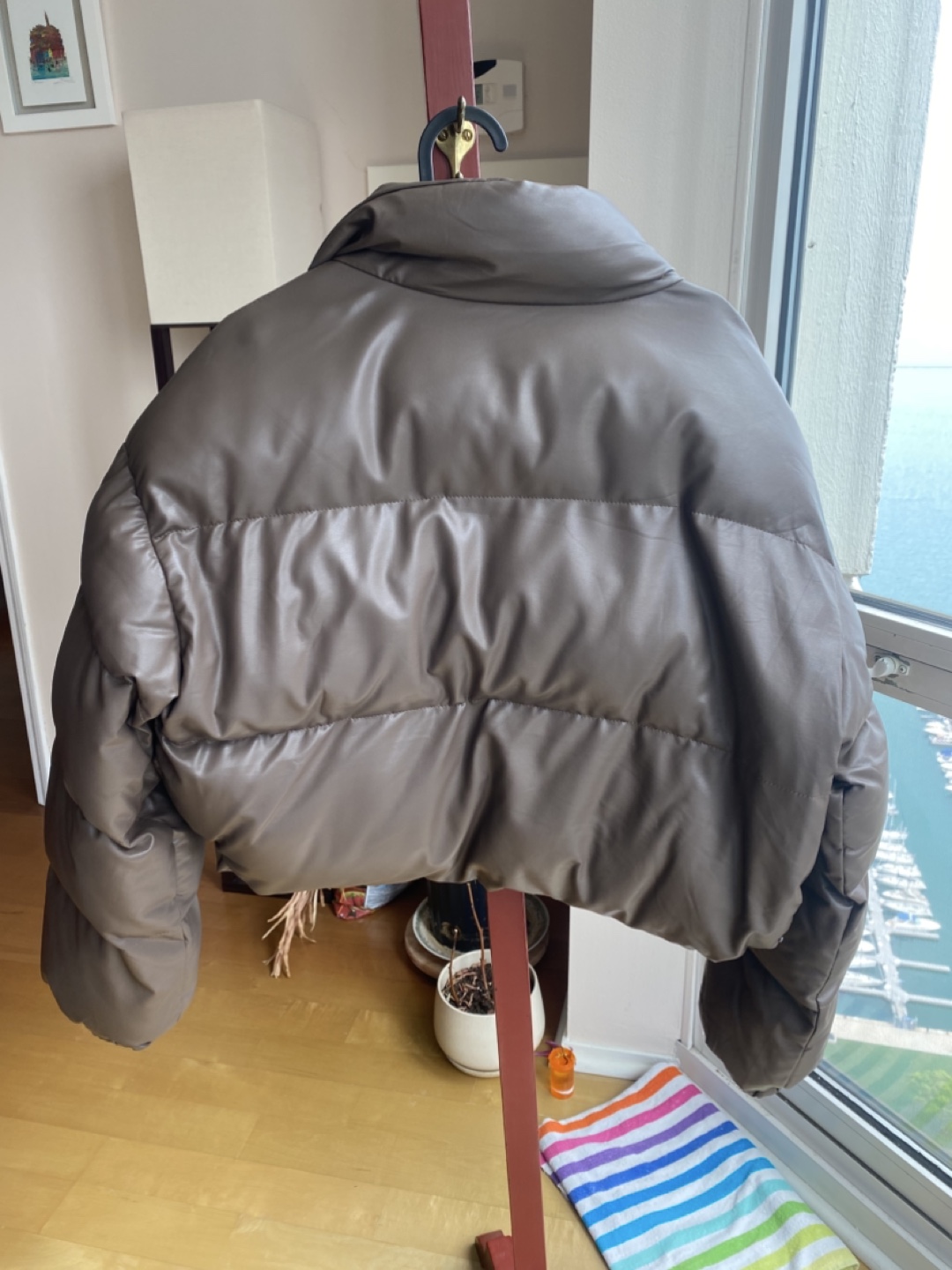 Faux Brown leather cropped Puffer Jacket from South Korea - photo 4