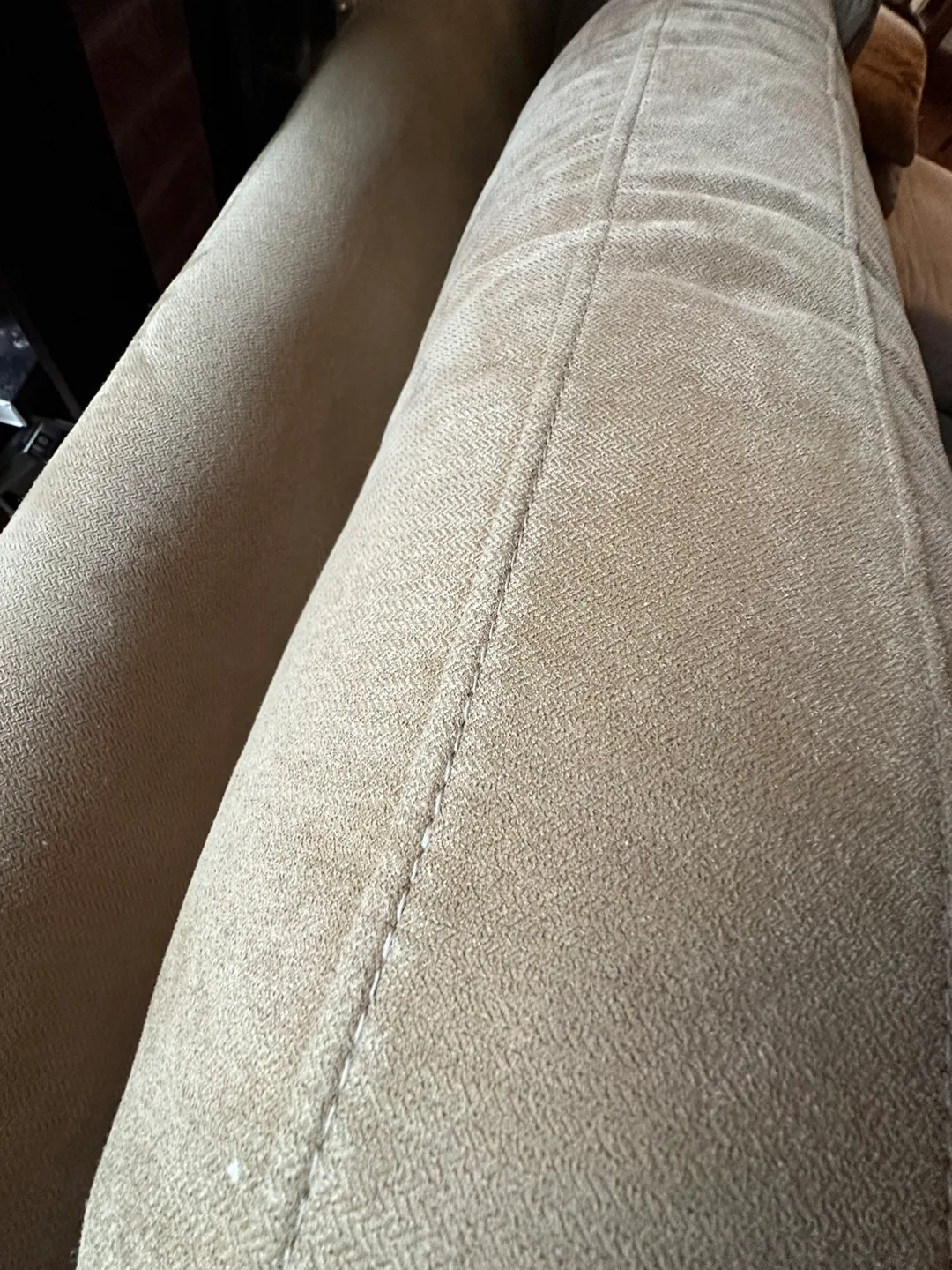 Comfortable Sectional Sofa with Chaise Lounge image indicator(4)