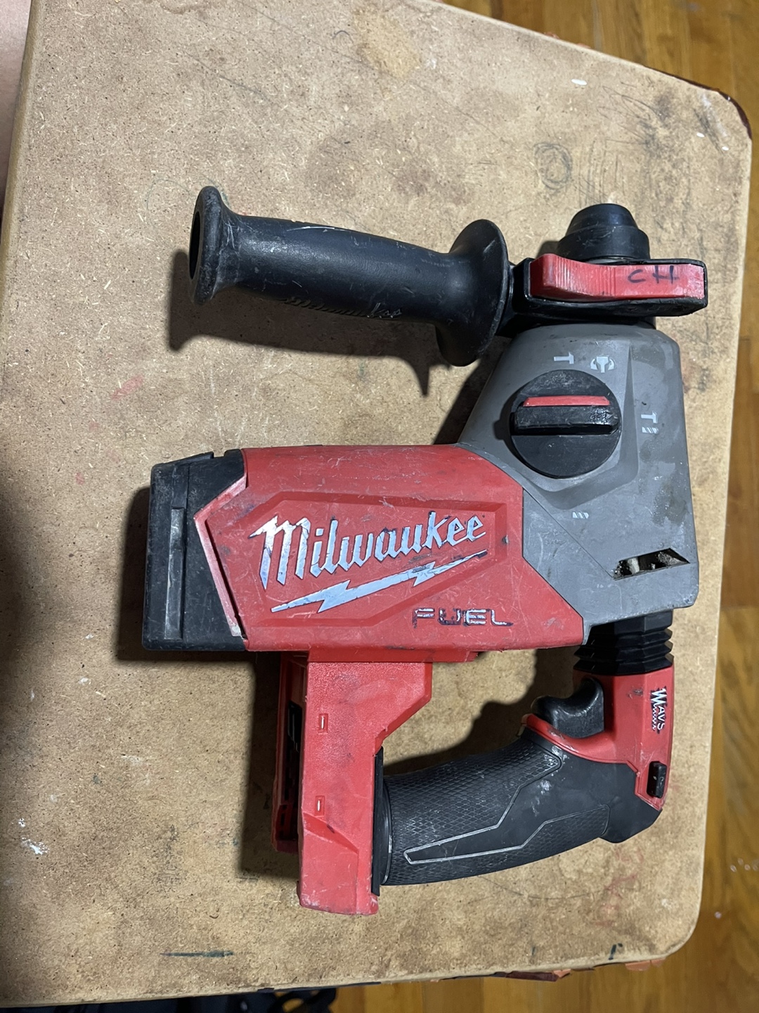 M18 FUEL 18V Lithium-Ion Brushless 1 in. SDS-Plus Rotary Hammer
