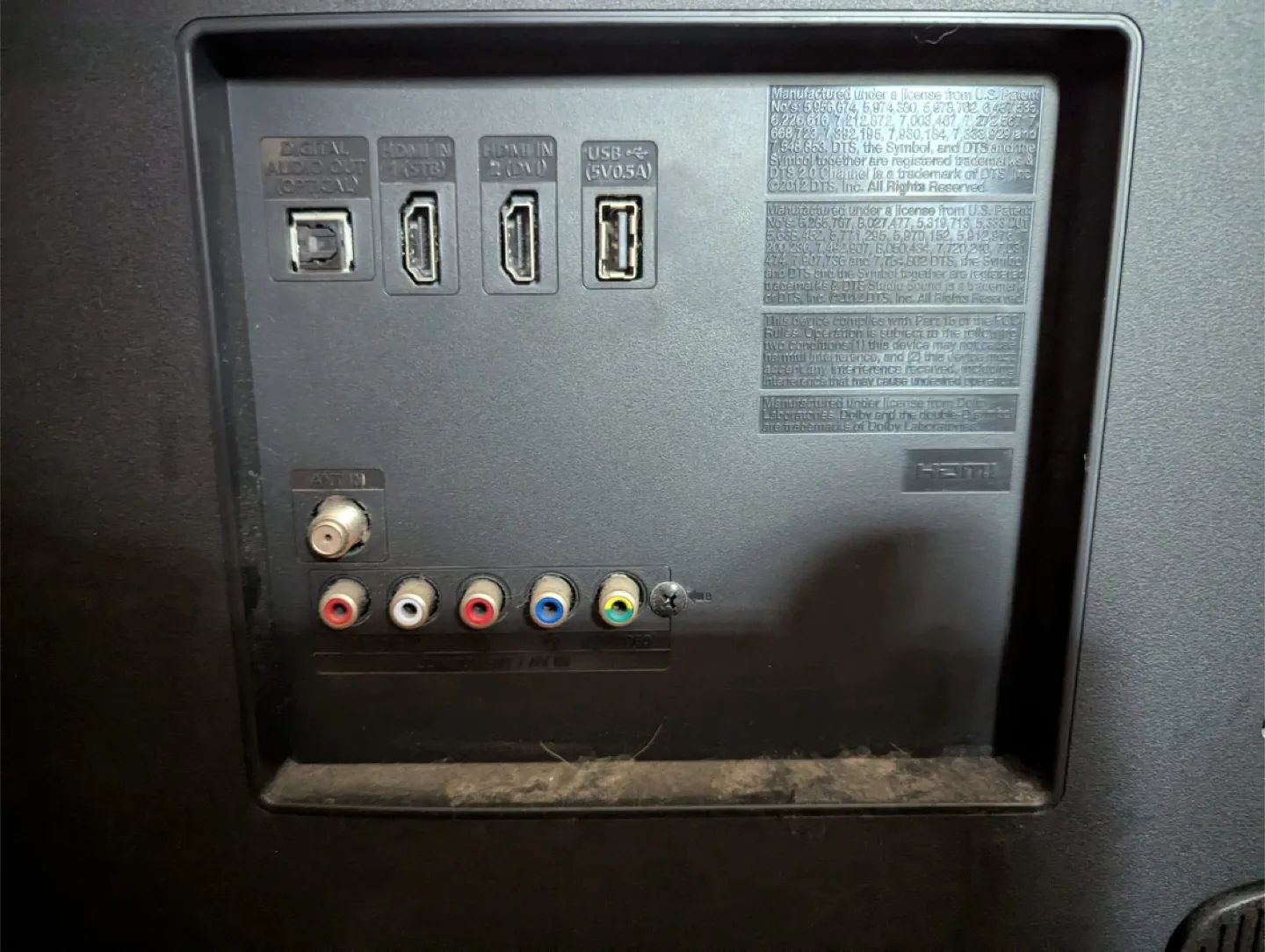 Samsung 40” LED 1080p TV image indicator(3)