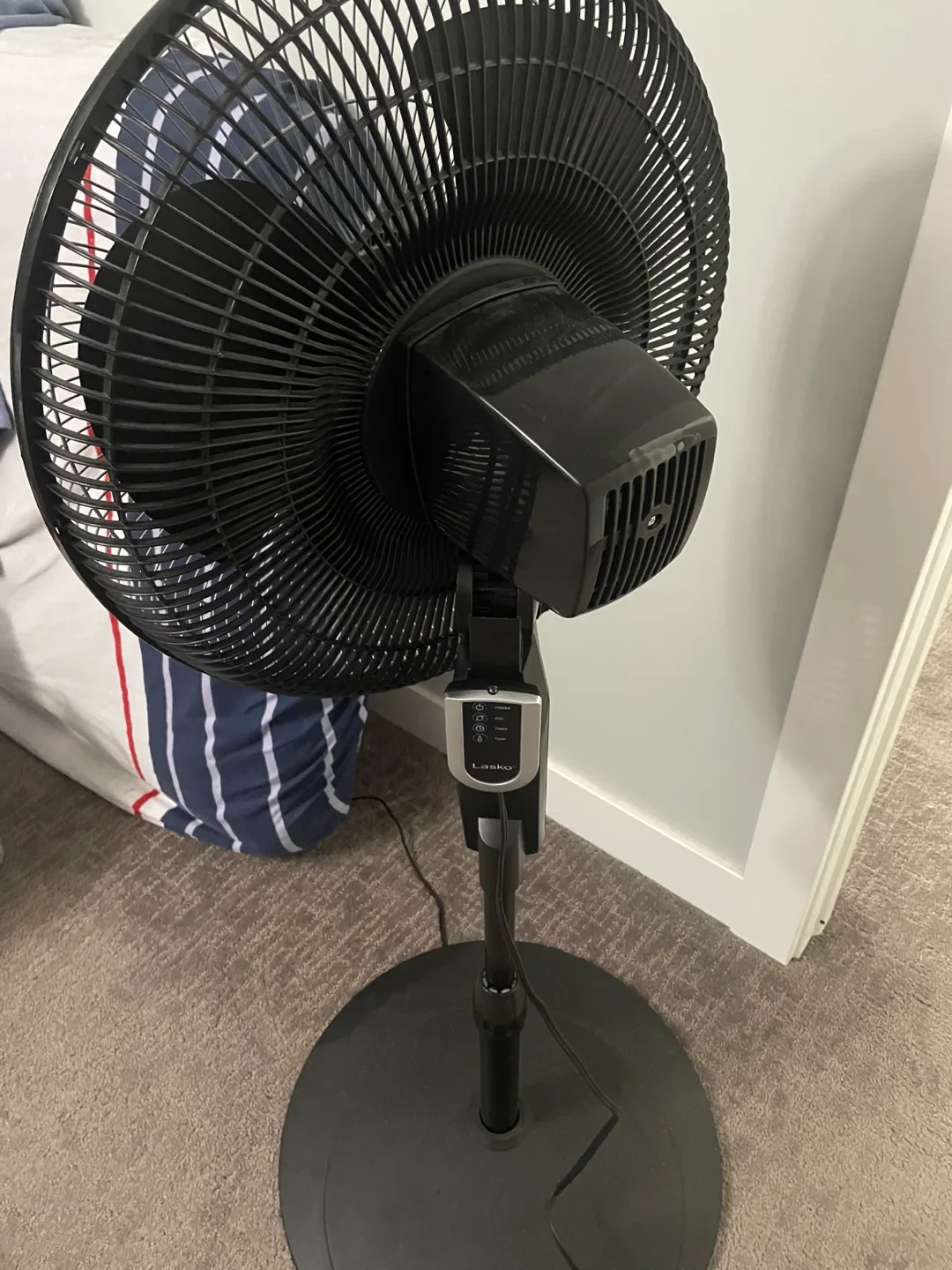 Lasko Adjustable Pedestal  Fan image indicator(5)