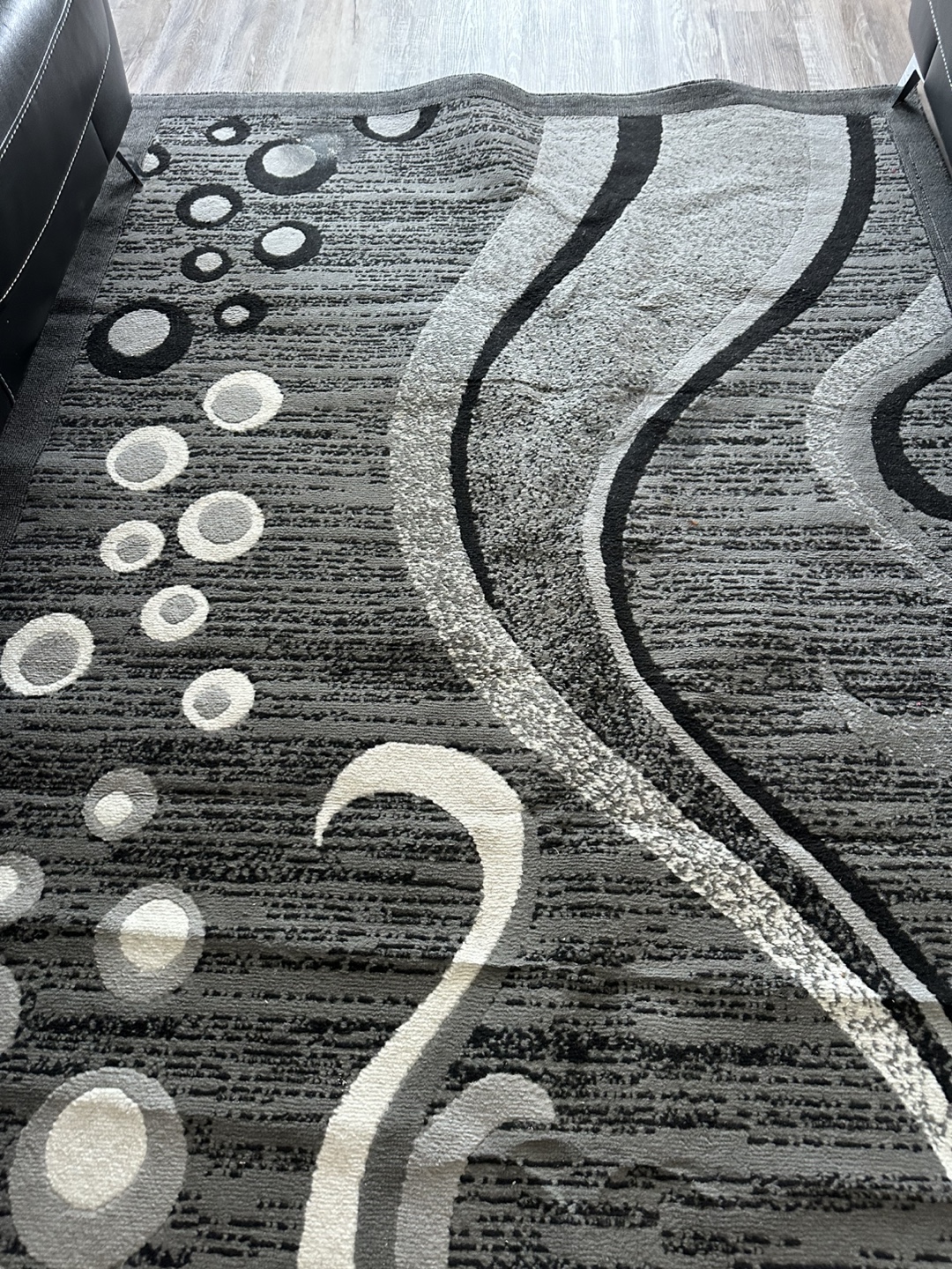 Area Rug - Grey and White Pattern
