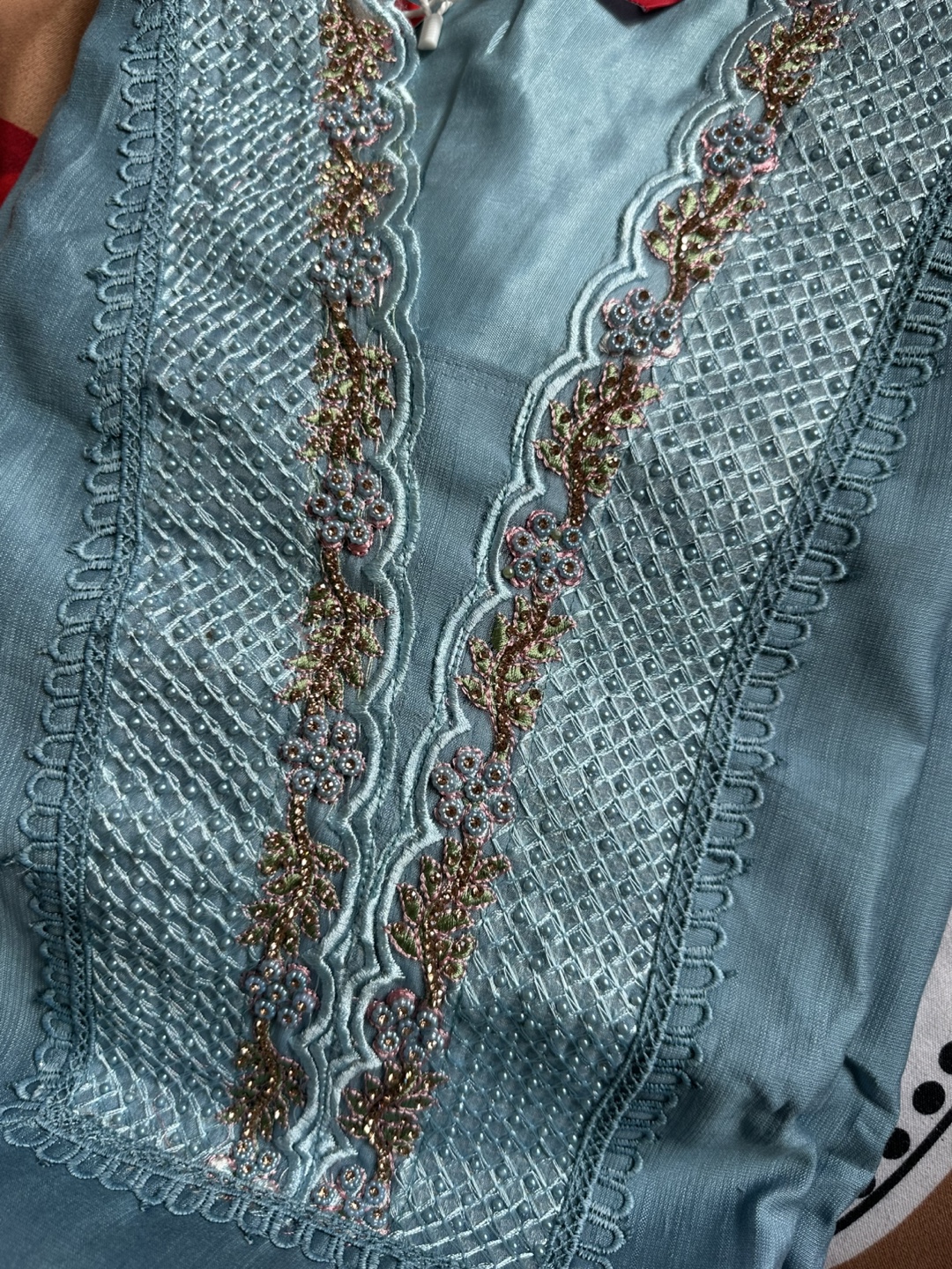 Embroidered three-piece set - photo 4