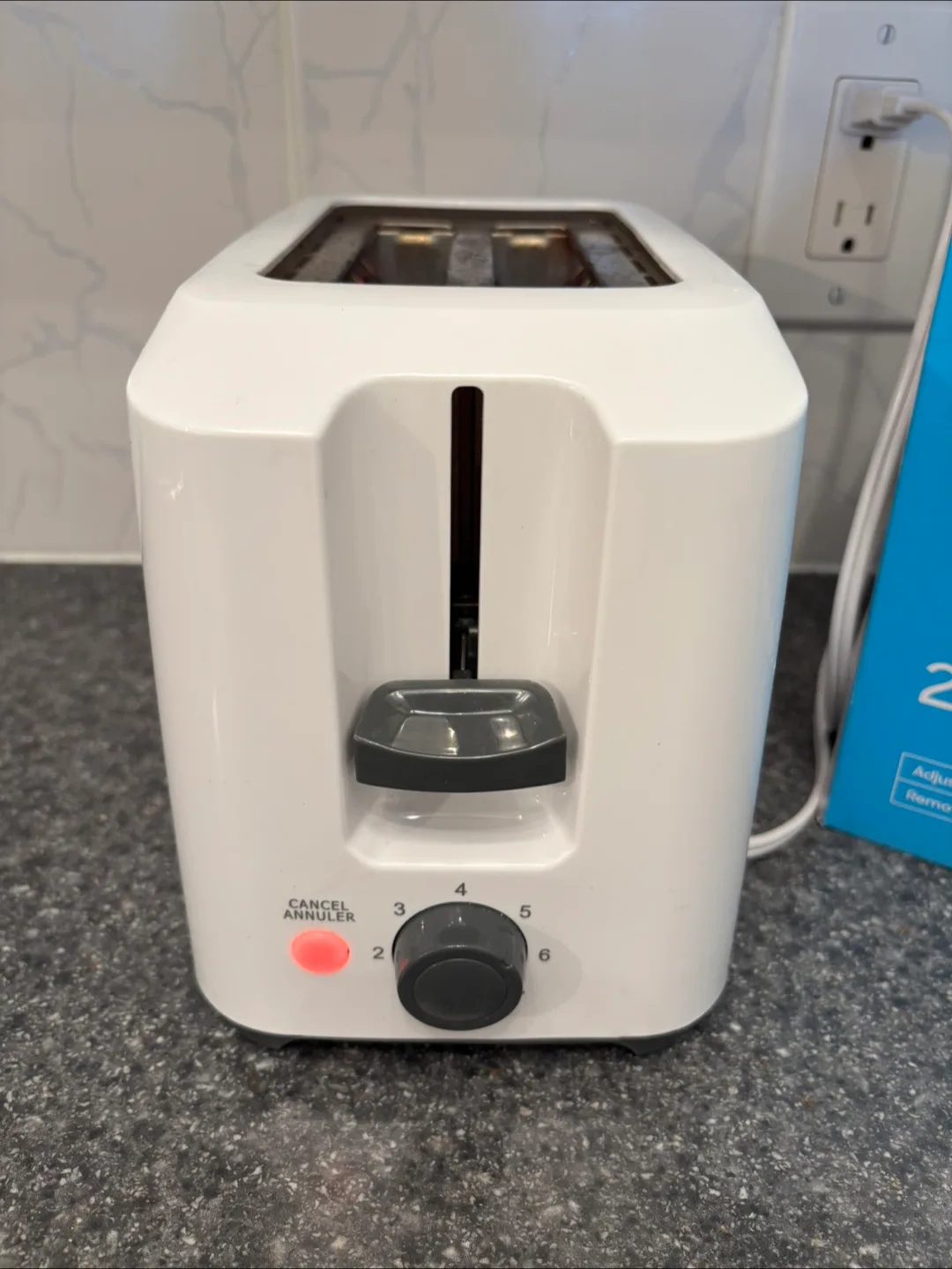 LAST CALL! Simplicité 2-Slice Toaster image indicator(2)