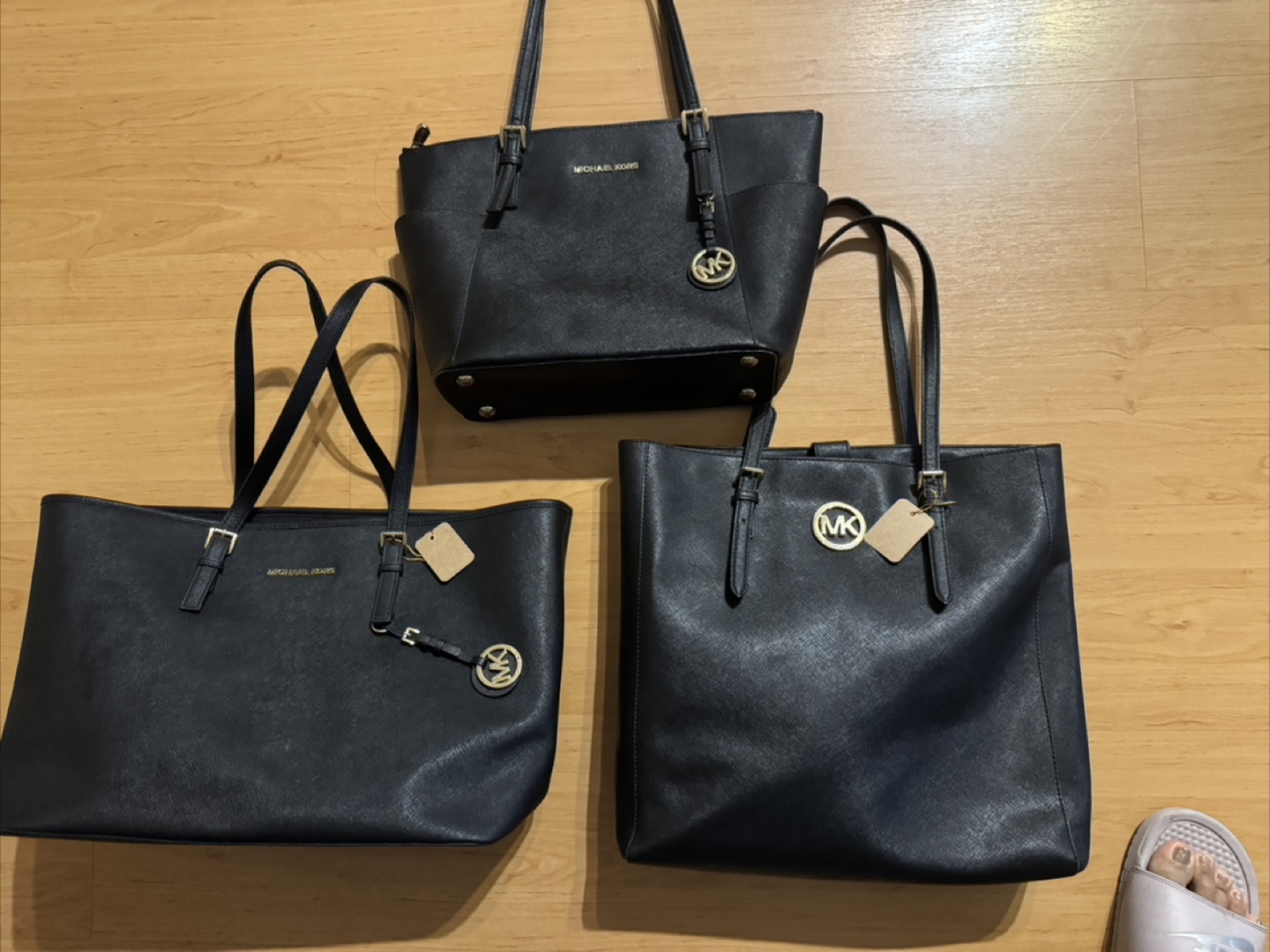 Michael Kors Black Tote Bags