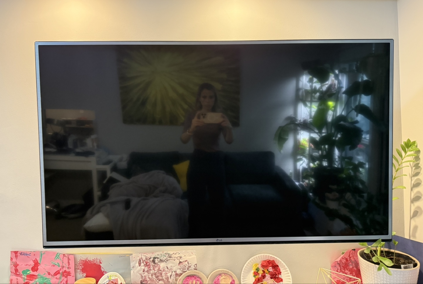 LG 4K UHD HDR Smart LED TV - 55" - photo 2