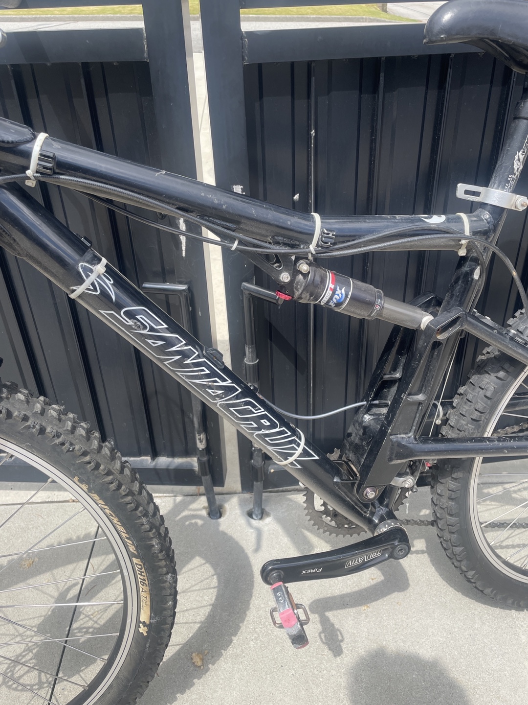 Santa Cruz Juliana Mountain Bike - photo 2