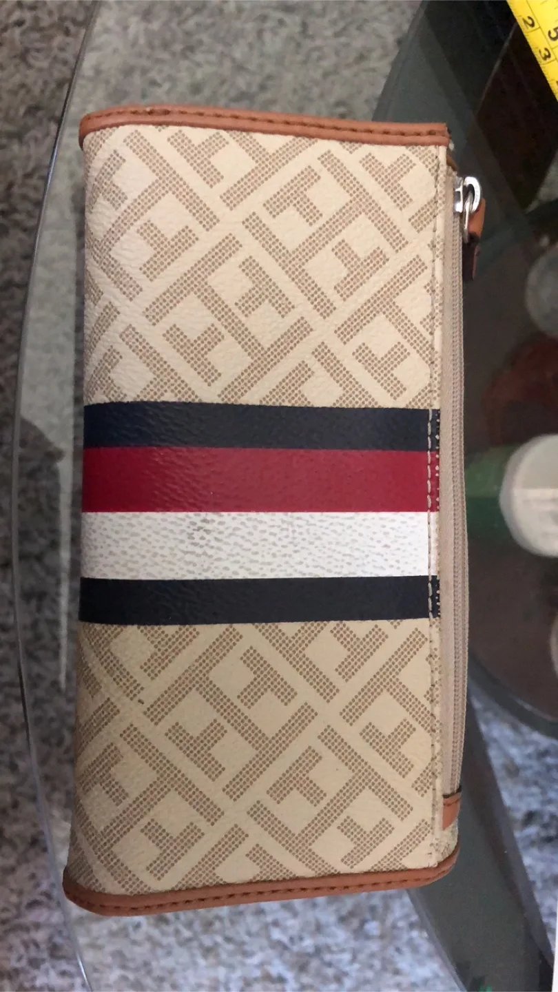 Tommy Hilfiger Patterned Wallet image indicator(2)