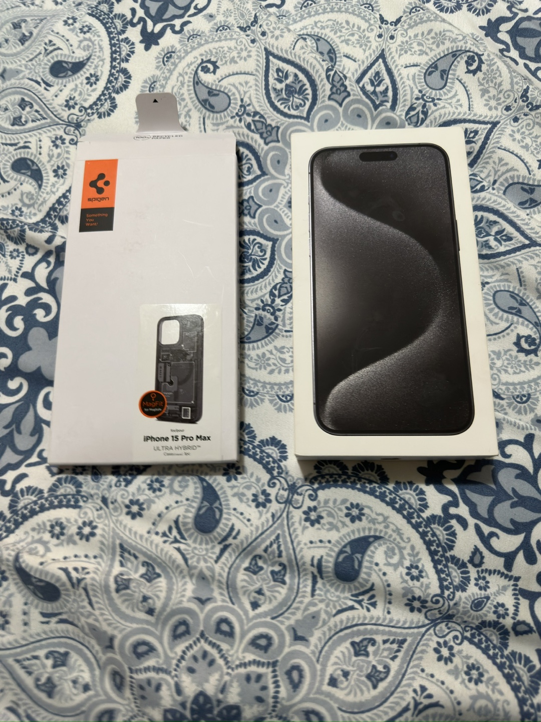 iPhone 15 Pro Max - photo 3