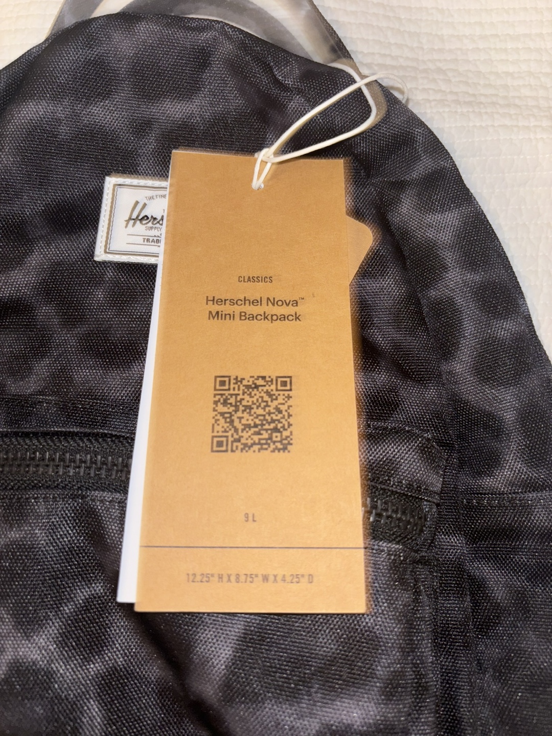 Brand New Herschel Nova Mini Backpack – Digi Leopard Black - photo 3