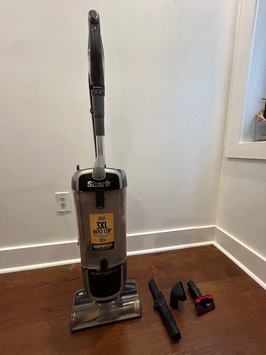 Shark Navigator Vacuum - Pick up in Bushwick thumbnail
