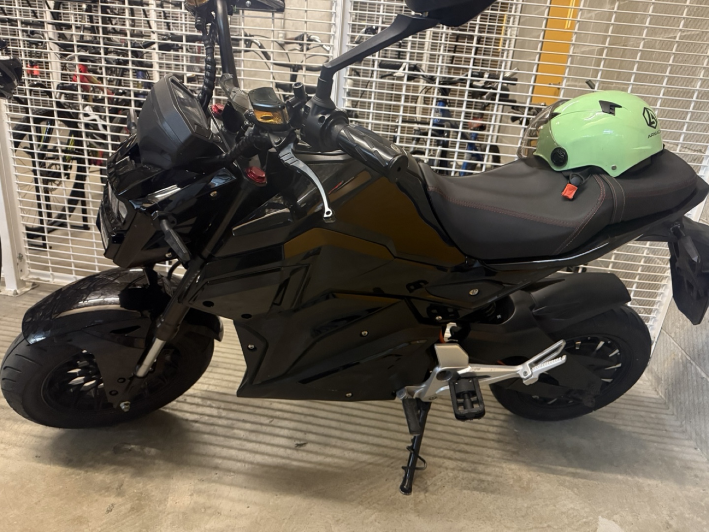 Armada Black e-motorcycle, e-bike - photo 3