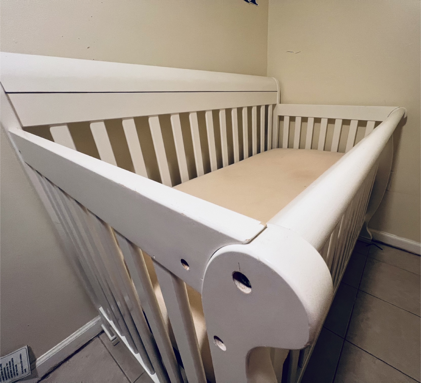 White Baby Crib - photo 3