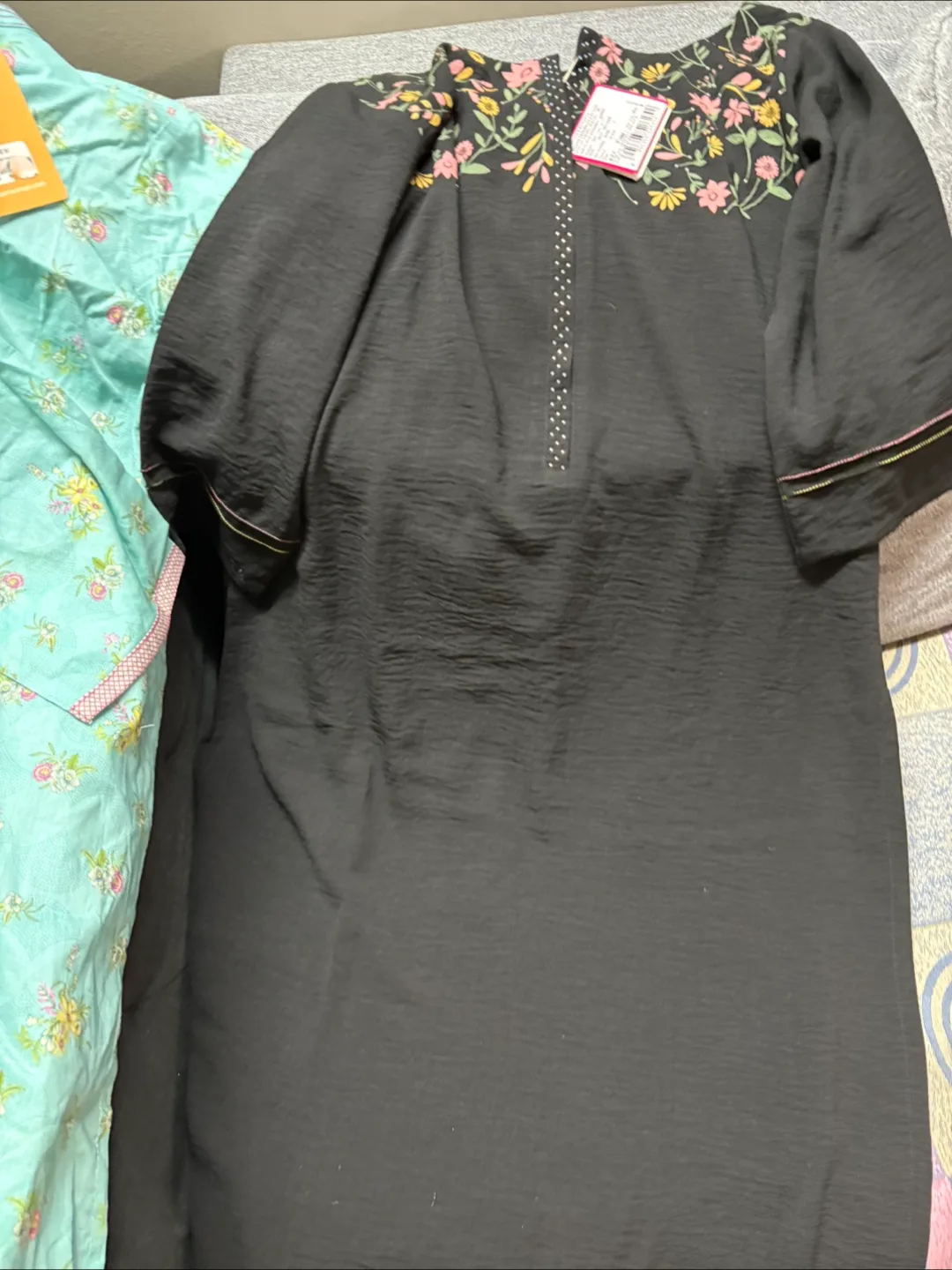 Set of shirts image indicator(6)