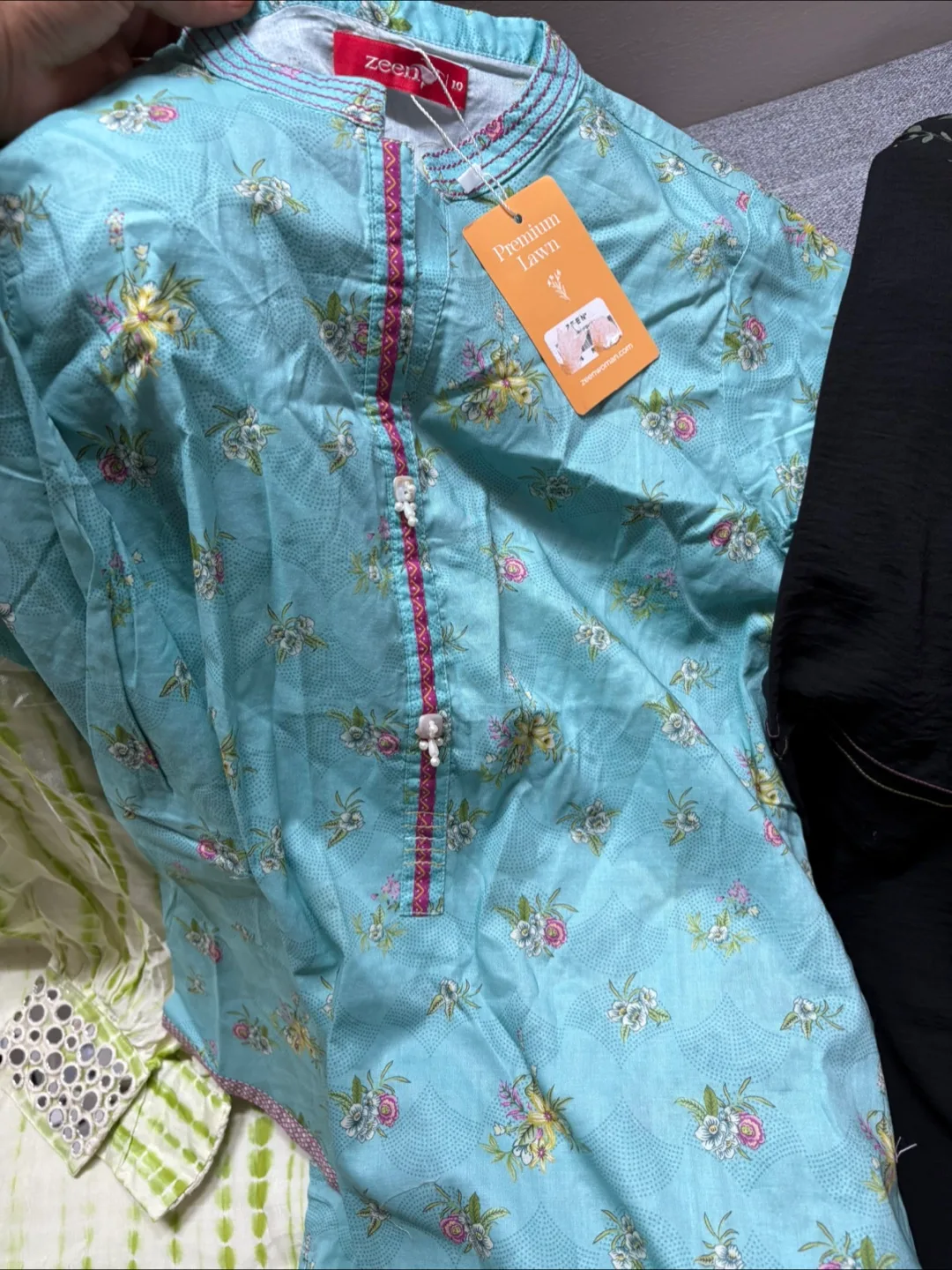 Set of shirts image indicator(5)