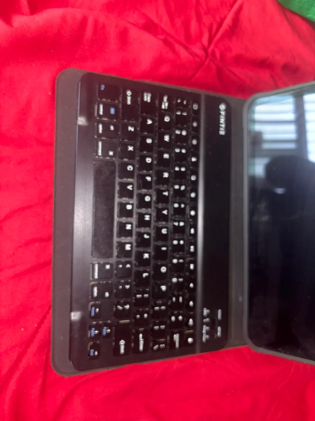 Fintie Ultra-thin Bluetooth Keyboard image indicator(4)