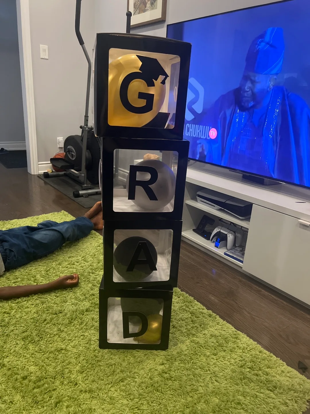 Graduation Balloon Boxes image indicator(2)