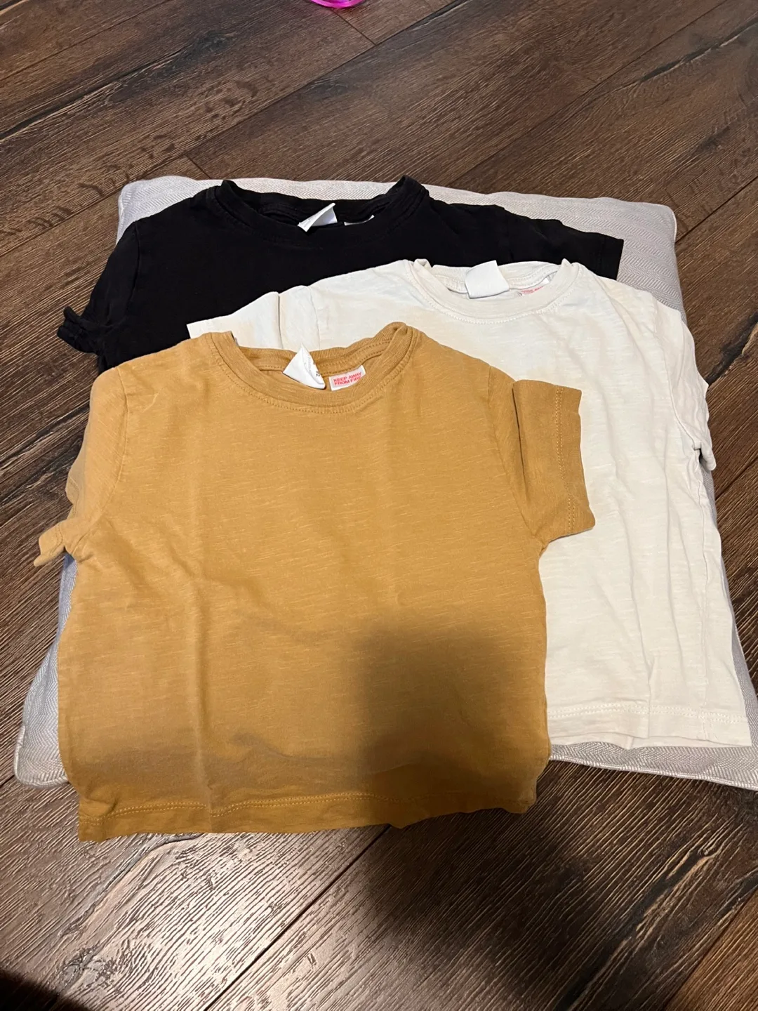 Zara Kids Set of 3 t-shirts (Size 24 months) thumbnail