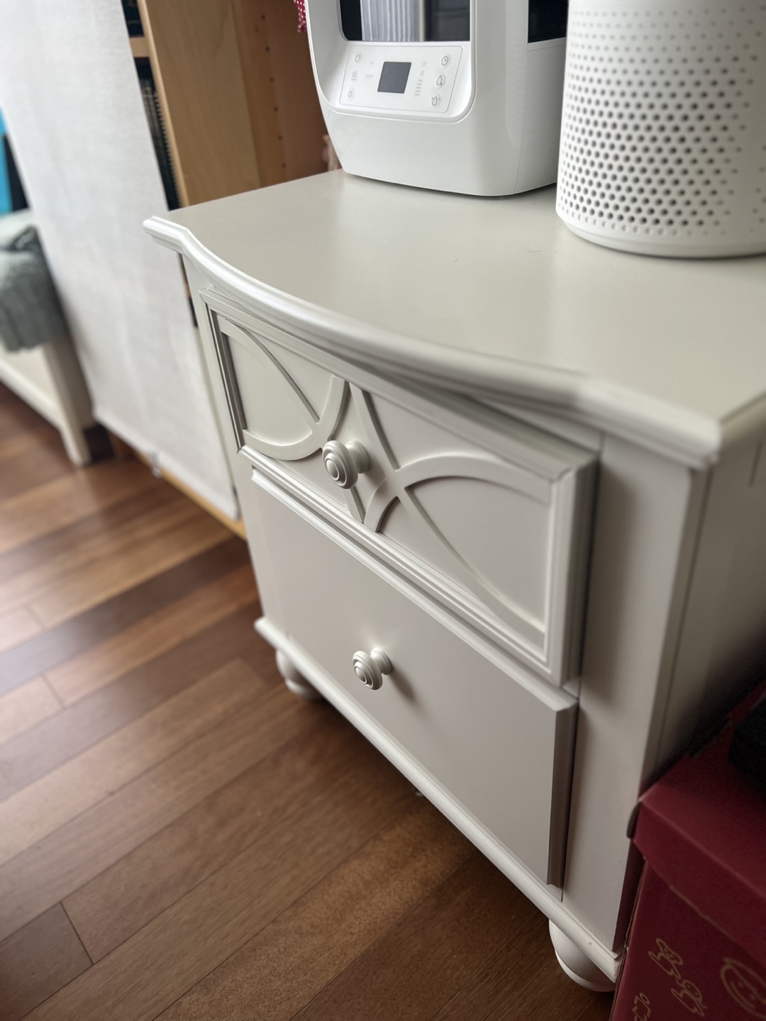 White Drawer Nightstand - photo 2