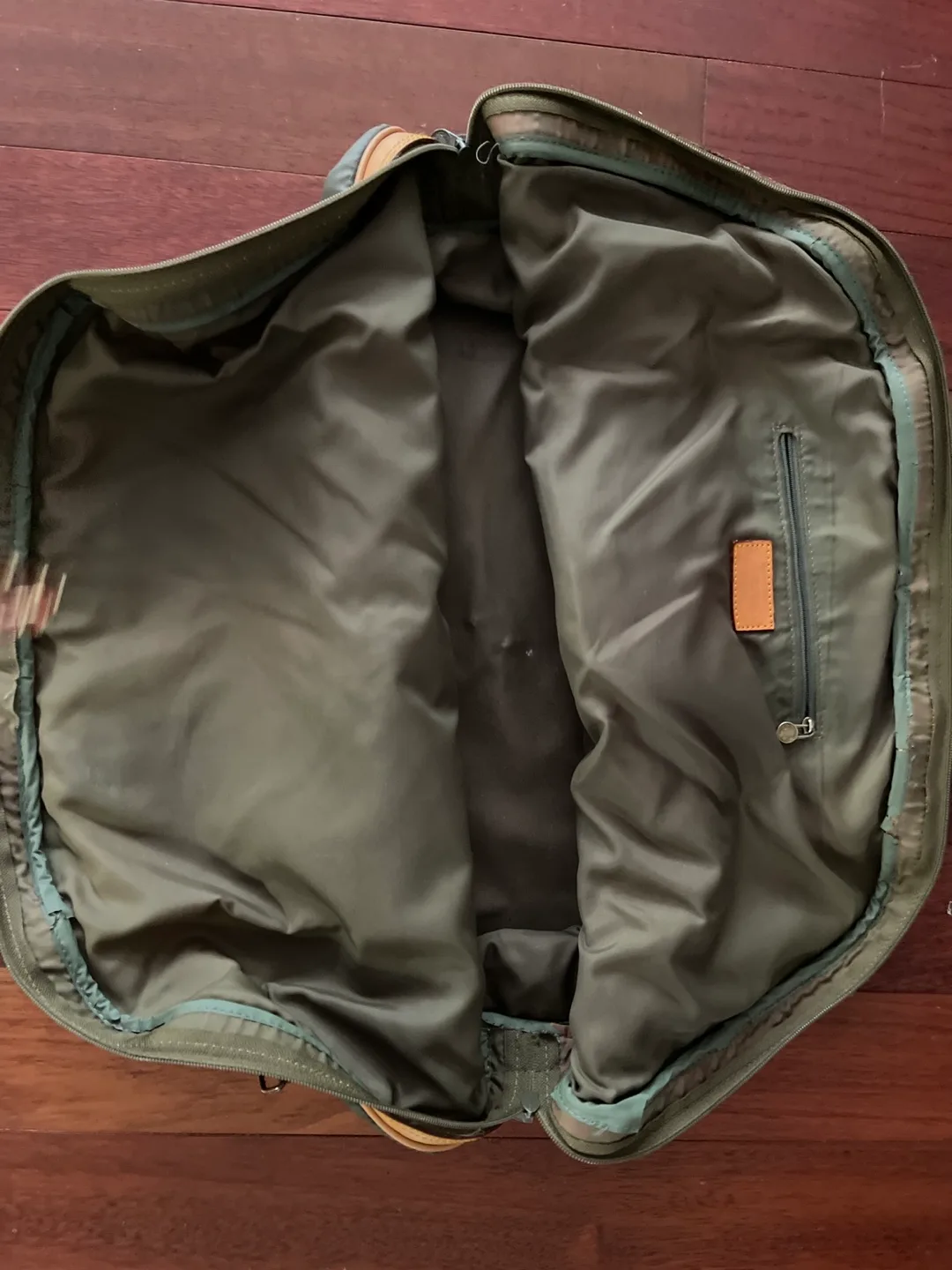 Hunting World Duffel Bag image indicator(6)