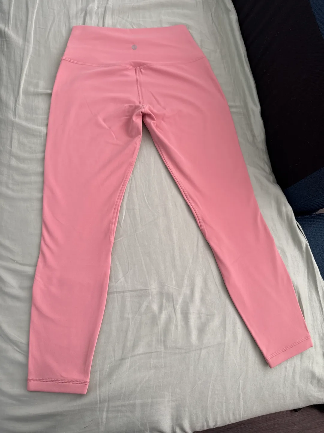 Lululemon Pink Legging Size 8 image indicator(2)