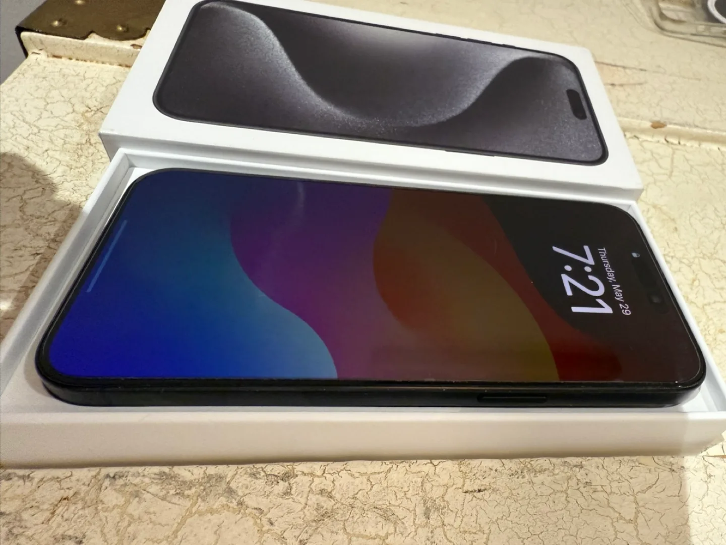 iPhone 15 Pro Max 256GB image indicator(5)