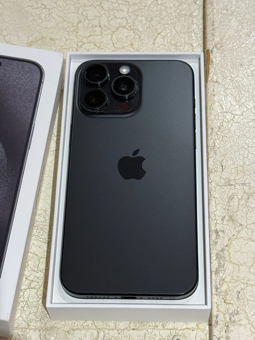 iPhone 15 Pro Max 256GB image indicator(3)