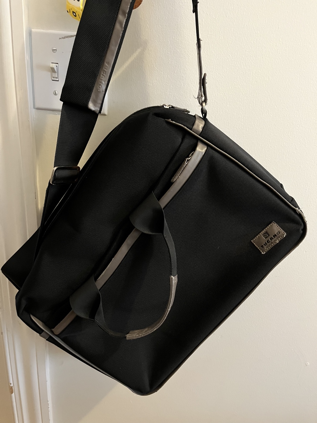 Tucano Black Shoulder Bag