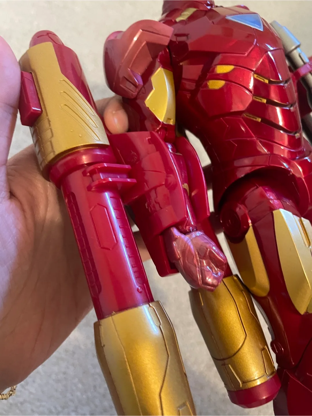 Iron Man Action Figure image indicator(3)