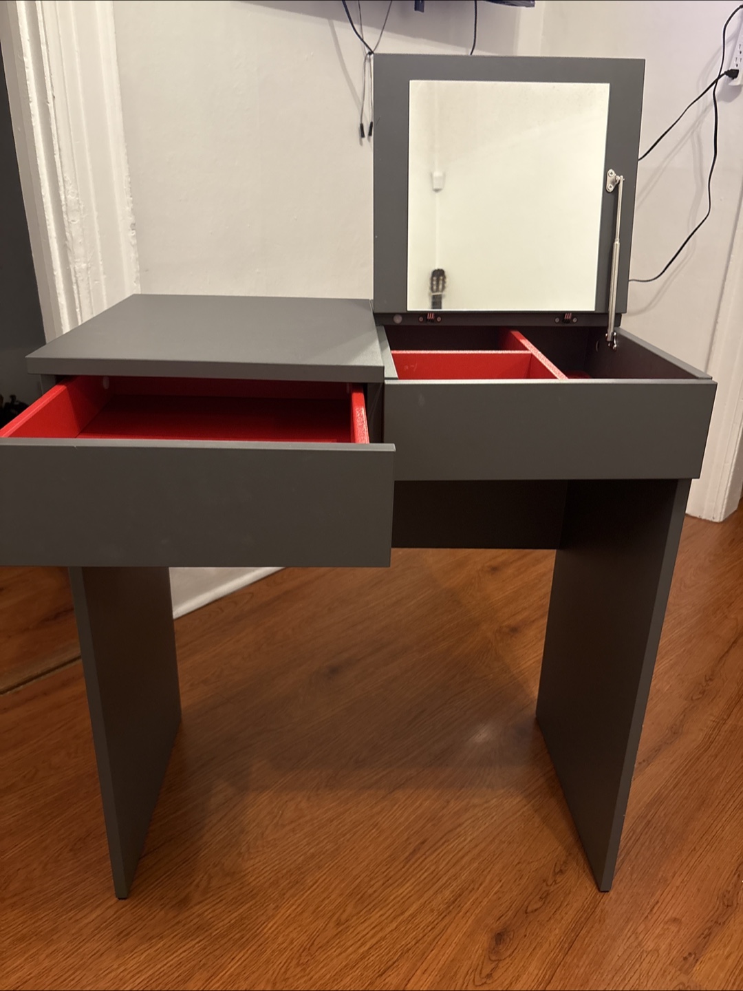 Grey Vanity Table With Mirror - photo 5