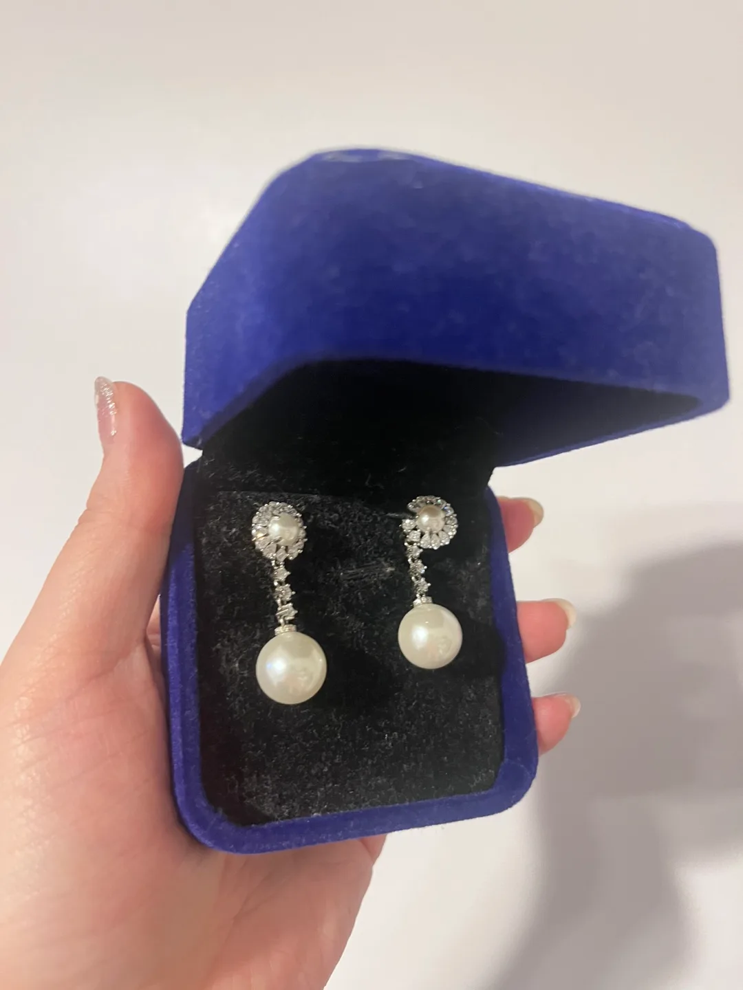 Pearl Drop Earrings with box image indicator(2)