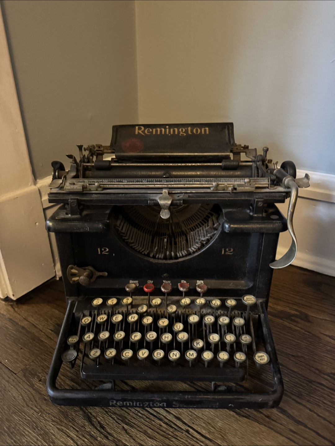 Vintage Remington Typewriter - photo 3