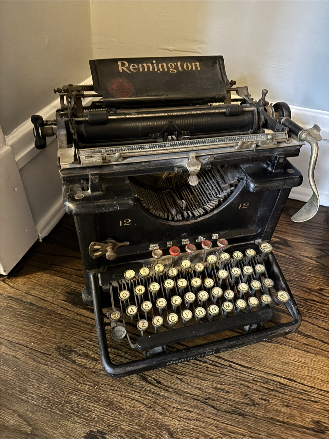 Vintage Remington Typewriter - photo 2