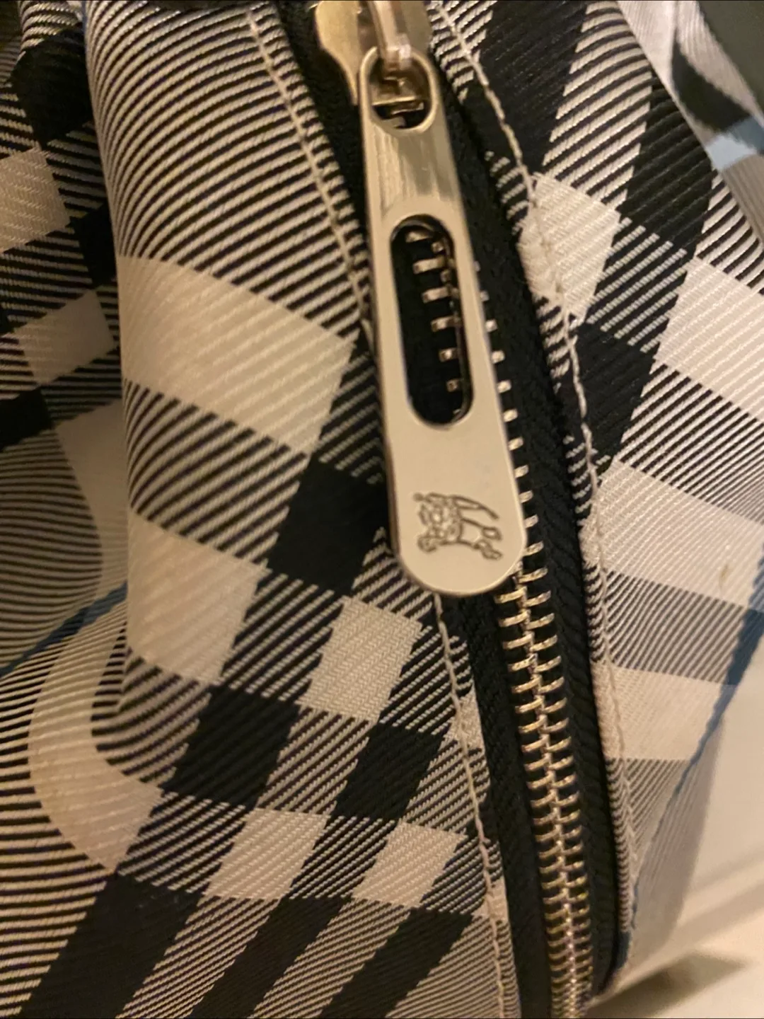 Burberry Blue Label  Checkered vintage  bucket bag image indicator(4)