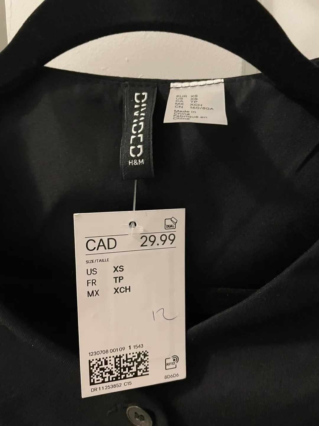 H&M Black Button-Up Vest image indicator(2)