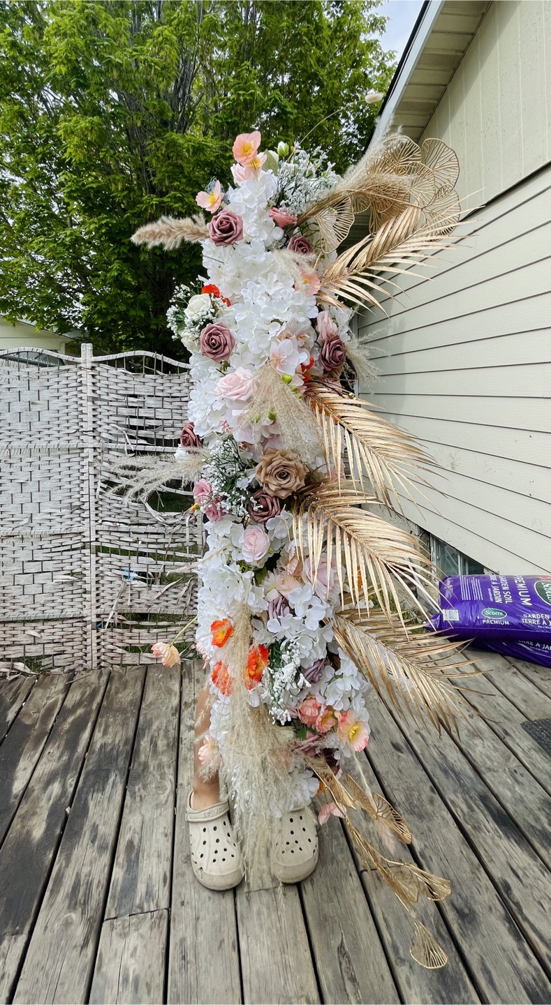 Assortment of floral arrangements - photo 2