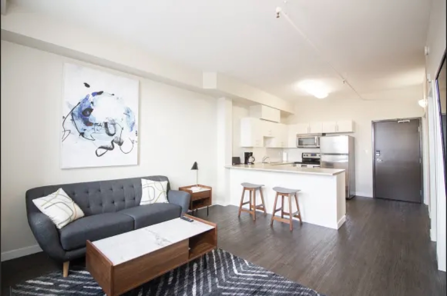 2 BEDROOM 1 BATH - APARTMENT FOR SUBLET