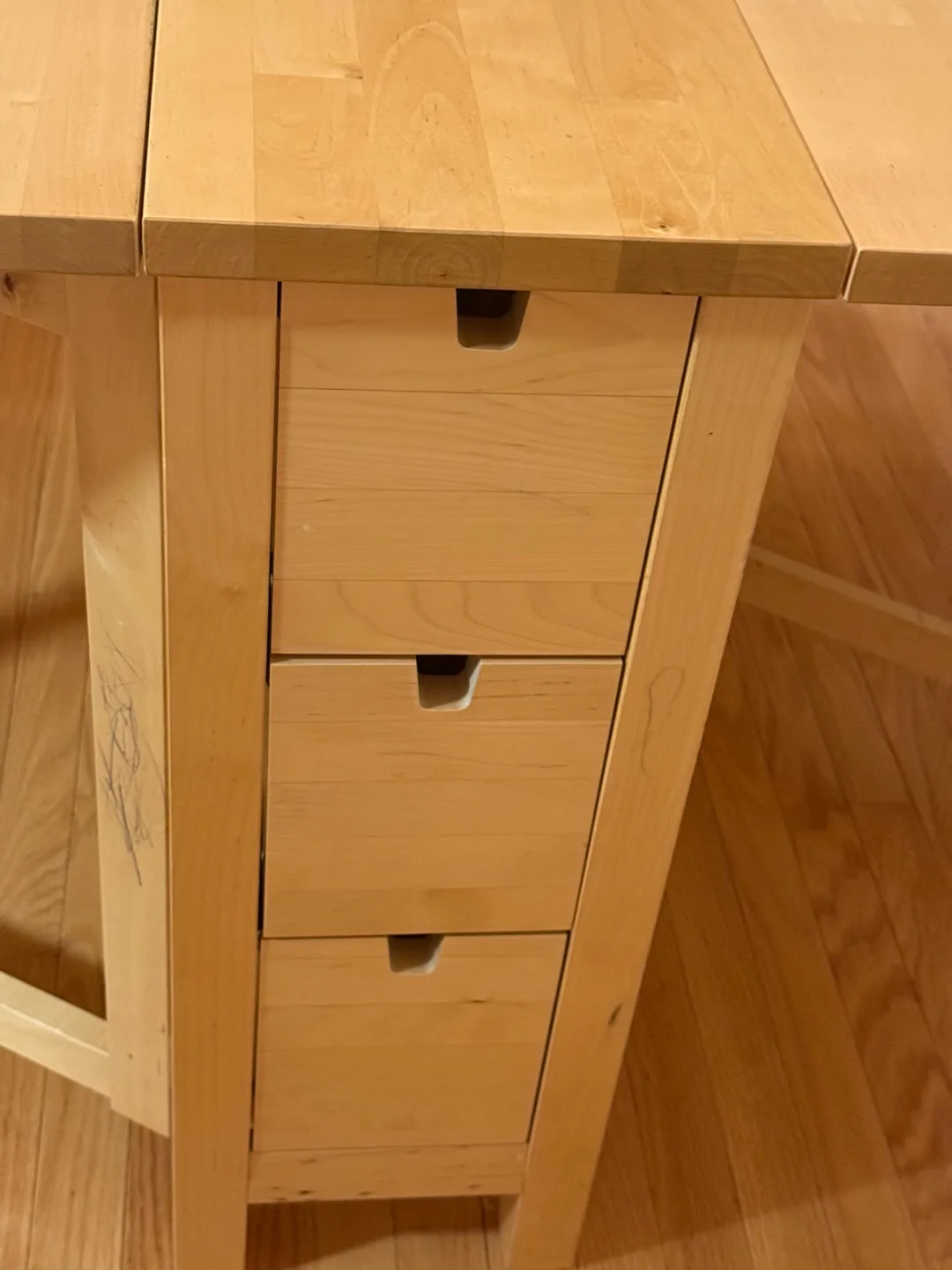 Light Wood Dining / breakfast Table thumbnail