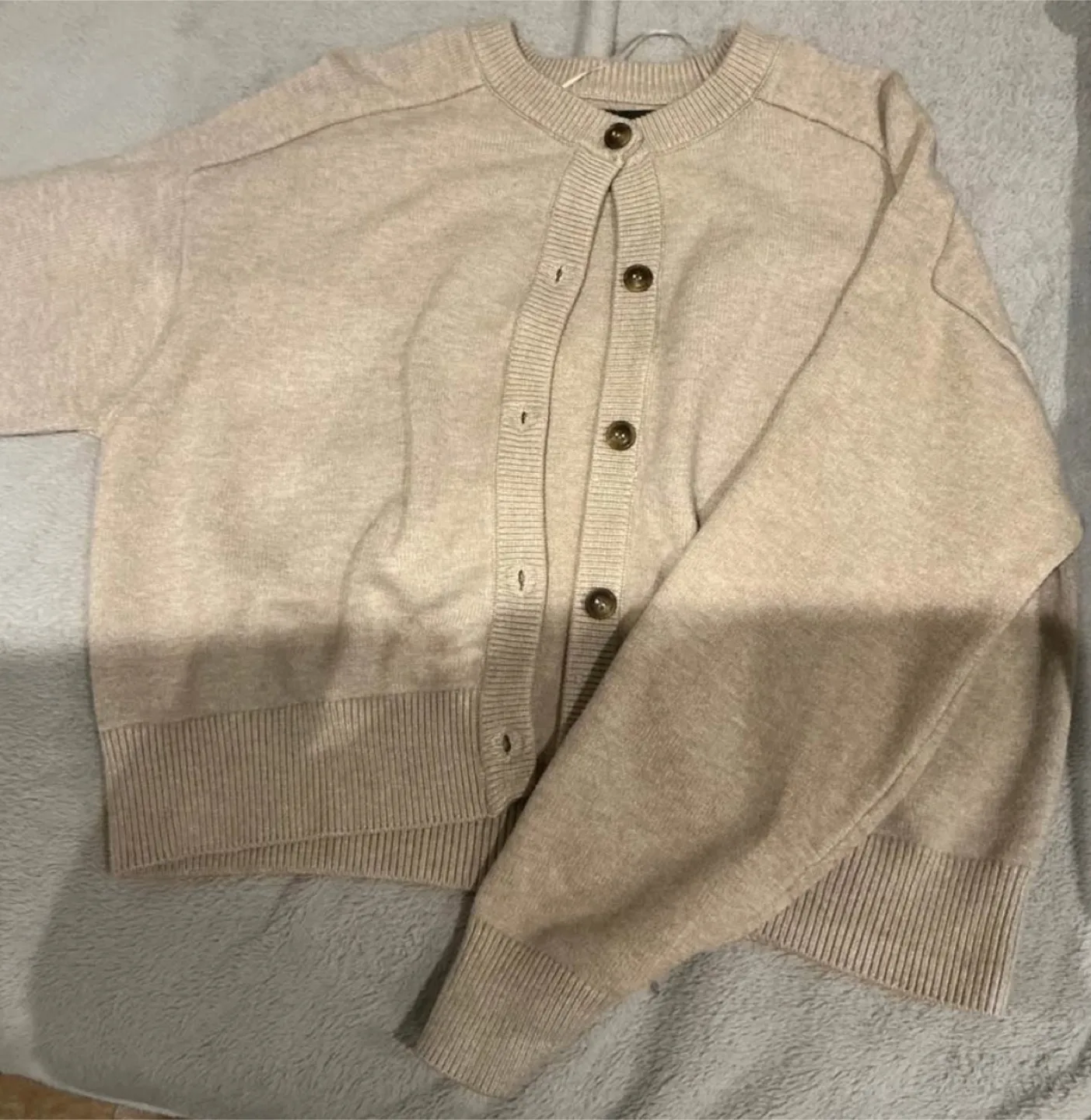 Mango Cardigan thumbnail