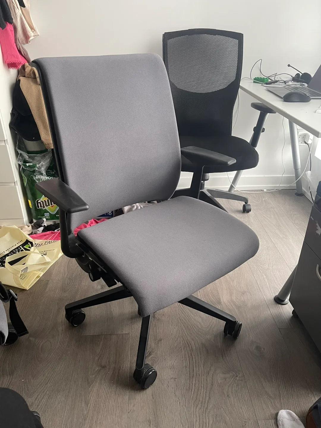 office chair thumbnail
