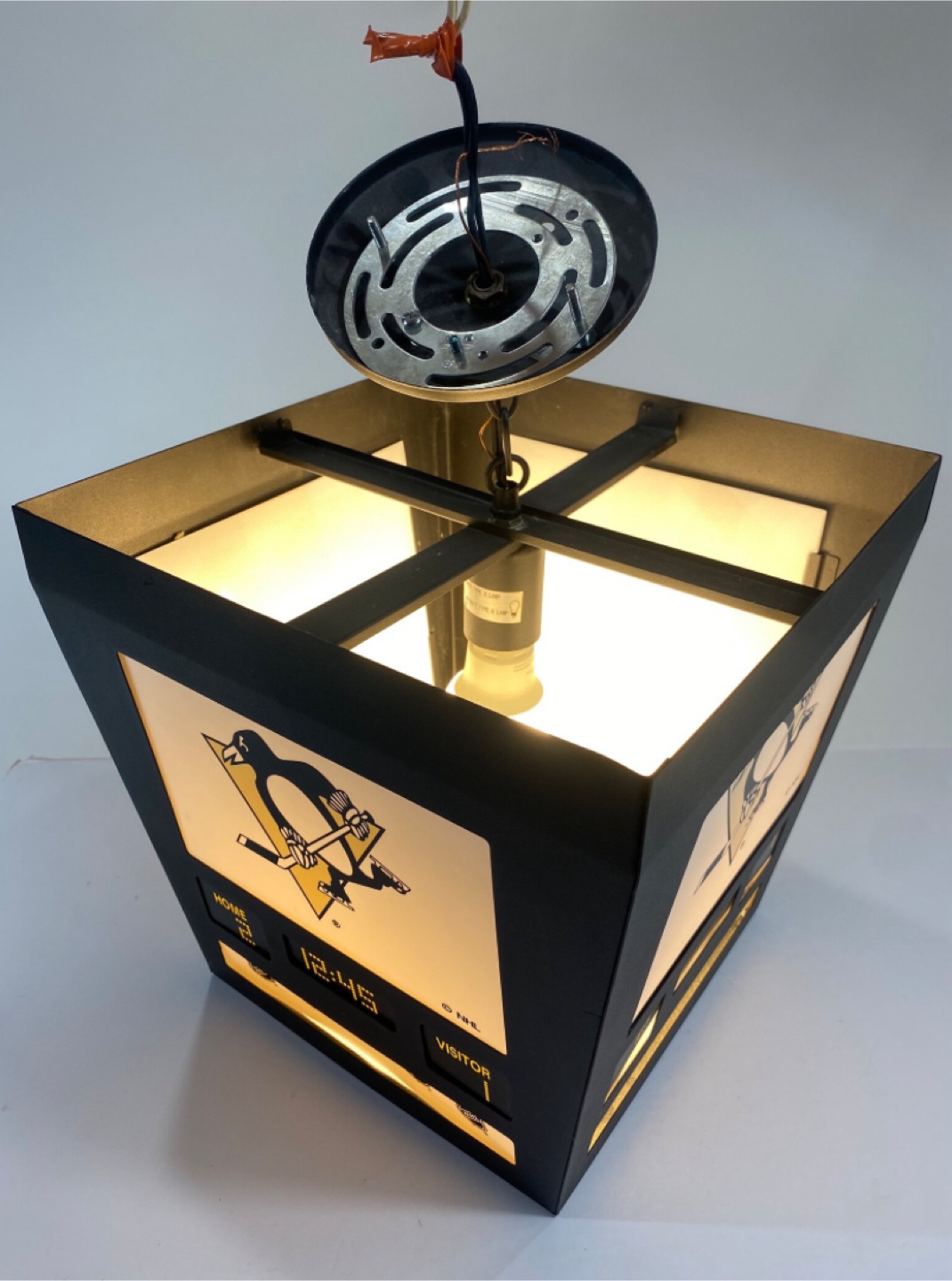 Rare Pittsburgh Penguins Ceiling Light Fixture - photo 2