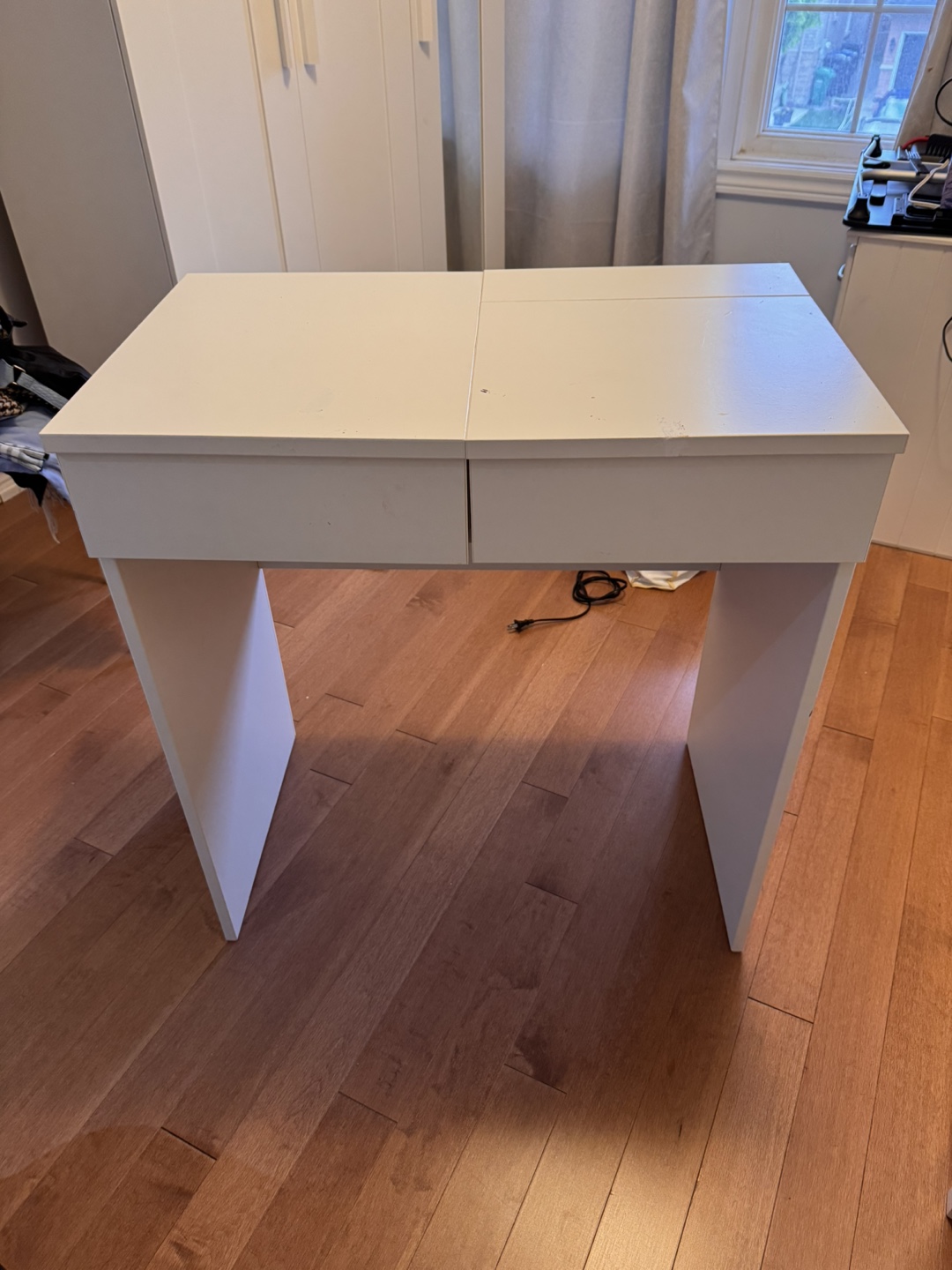 Ikea white vanity table with mirror - photo 3