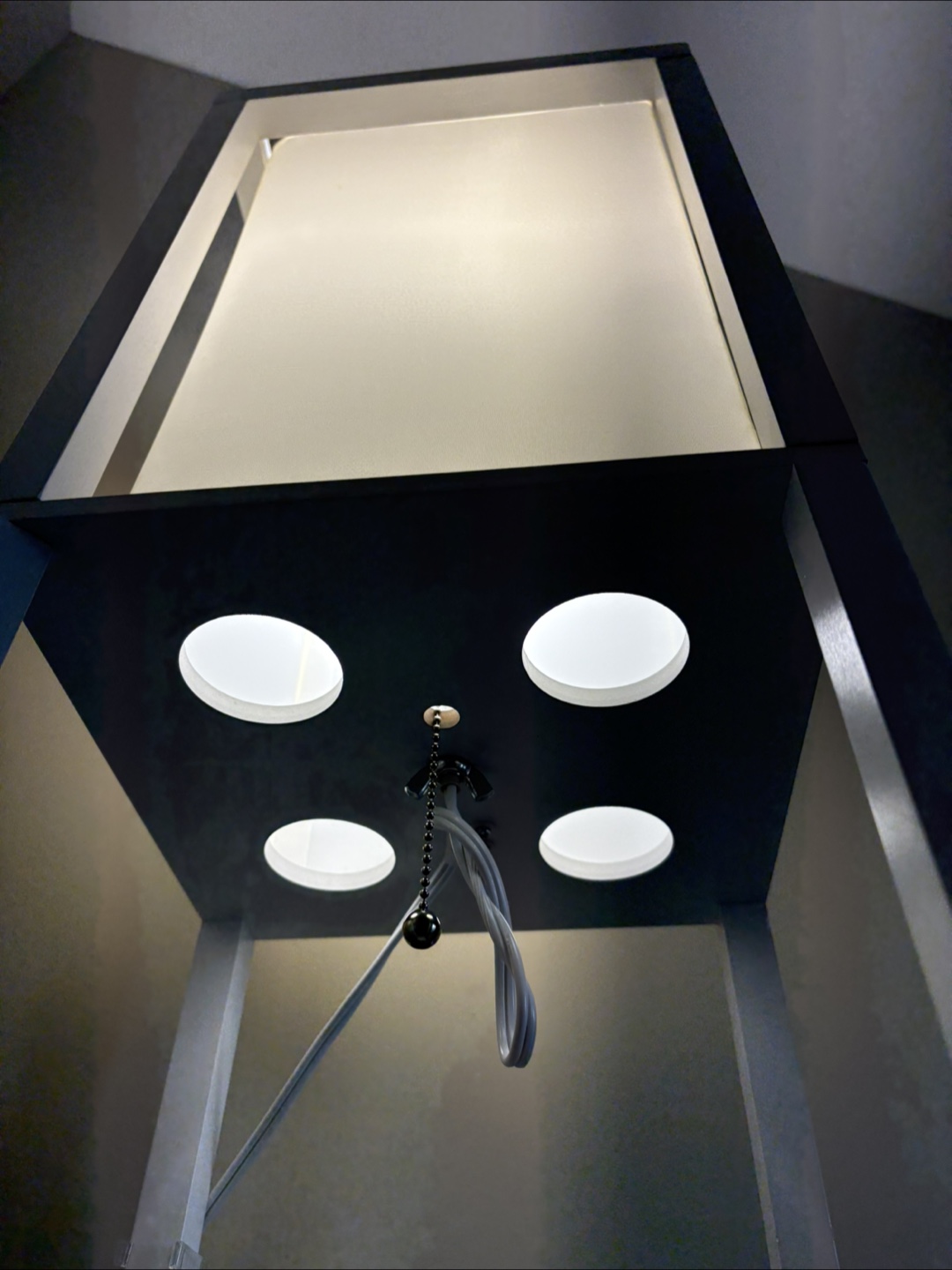White Floor Lamp with Shelves - photo 4