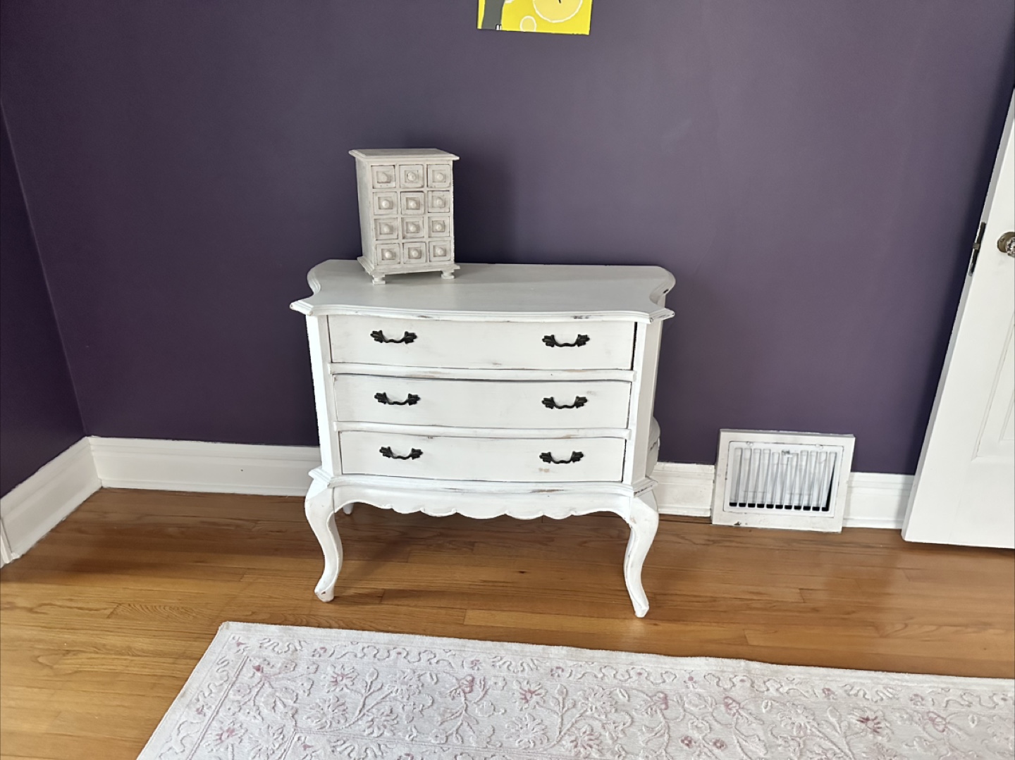 White painted chest - photo 2