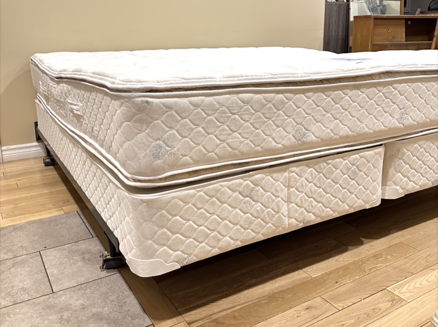 Sealy King Size Bed Set with Split Boxsprings (CAN DELIVER) - photo 4