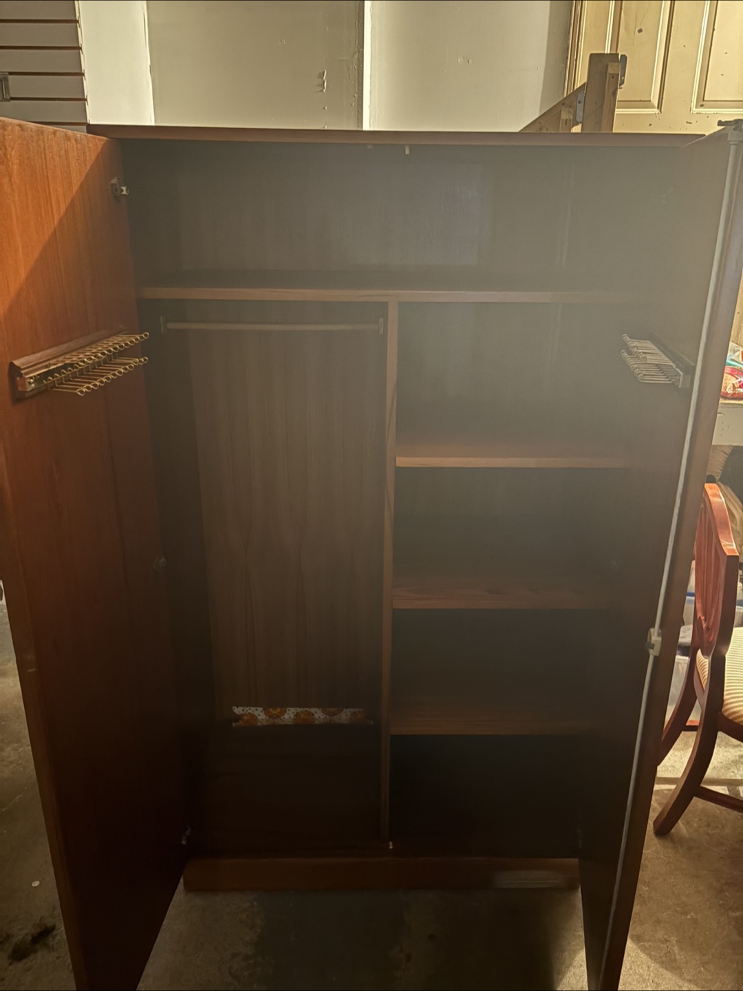 Wooden Wardrobe - photo 4