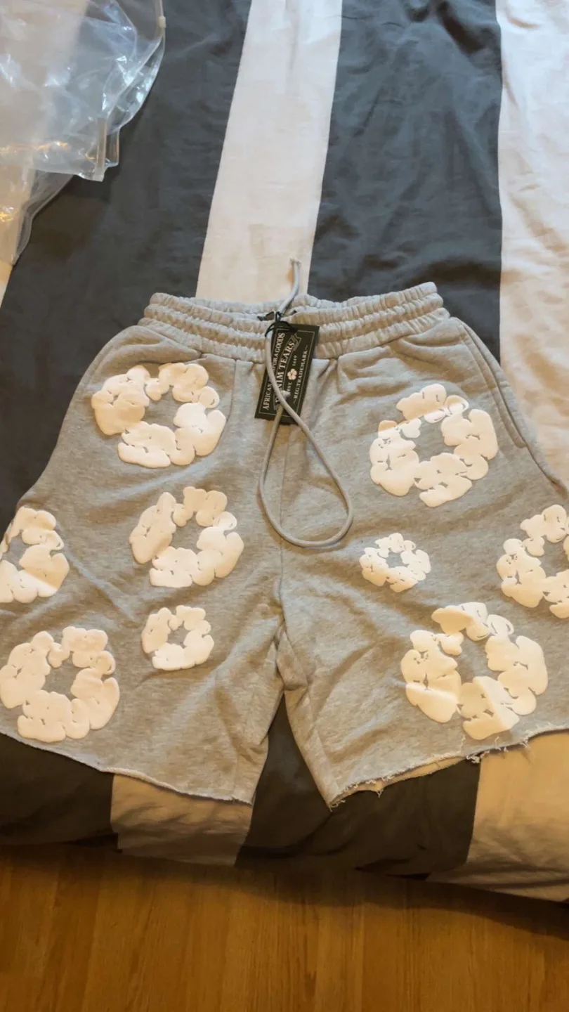 Denim shorts thumbnail